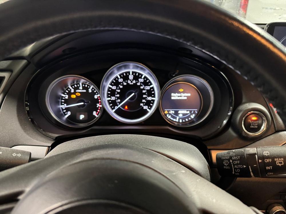 Dashboard showing a keyless system malfunction warning